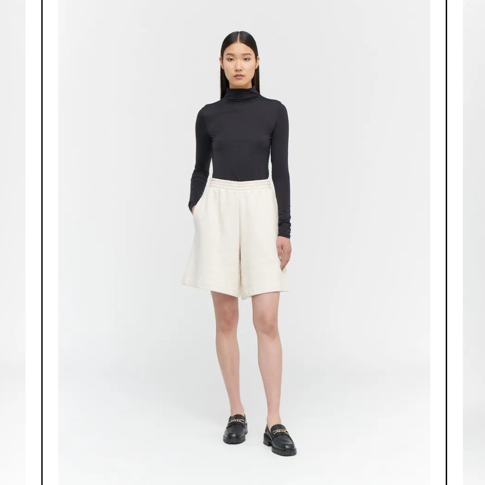 Ninety Percent Organic Cotton Skate Short in Cloud(NWT)